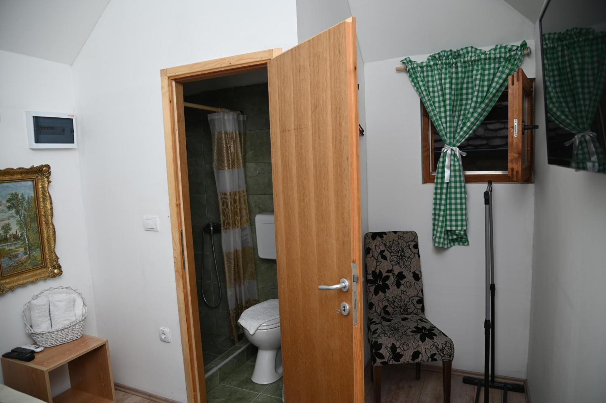 Konak Dobri Potok Krupanj 外观 照片